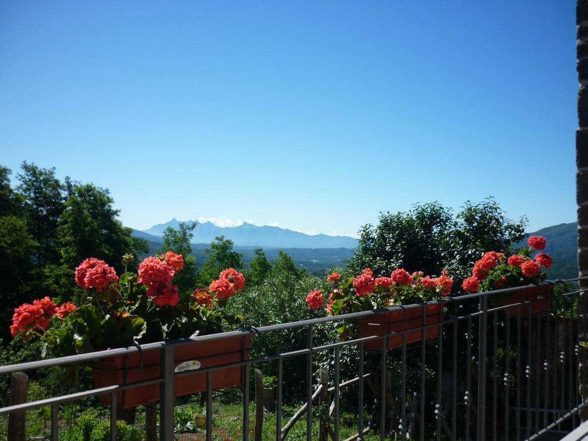 Bed and Breakfast Il Poggio Di Traverde Pontremoli Exterior foto